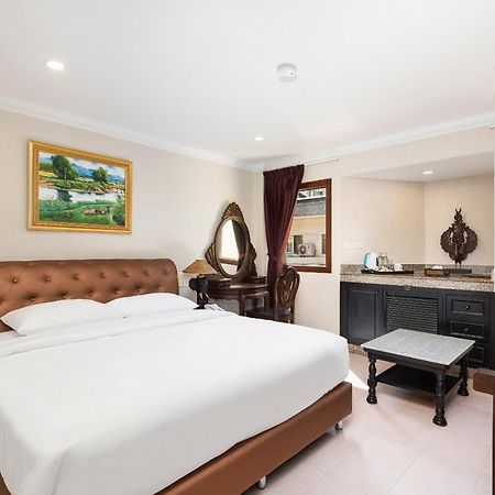 The Ambiance Hotel Pattaya Exterior foto