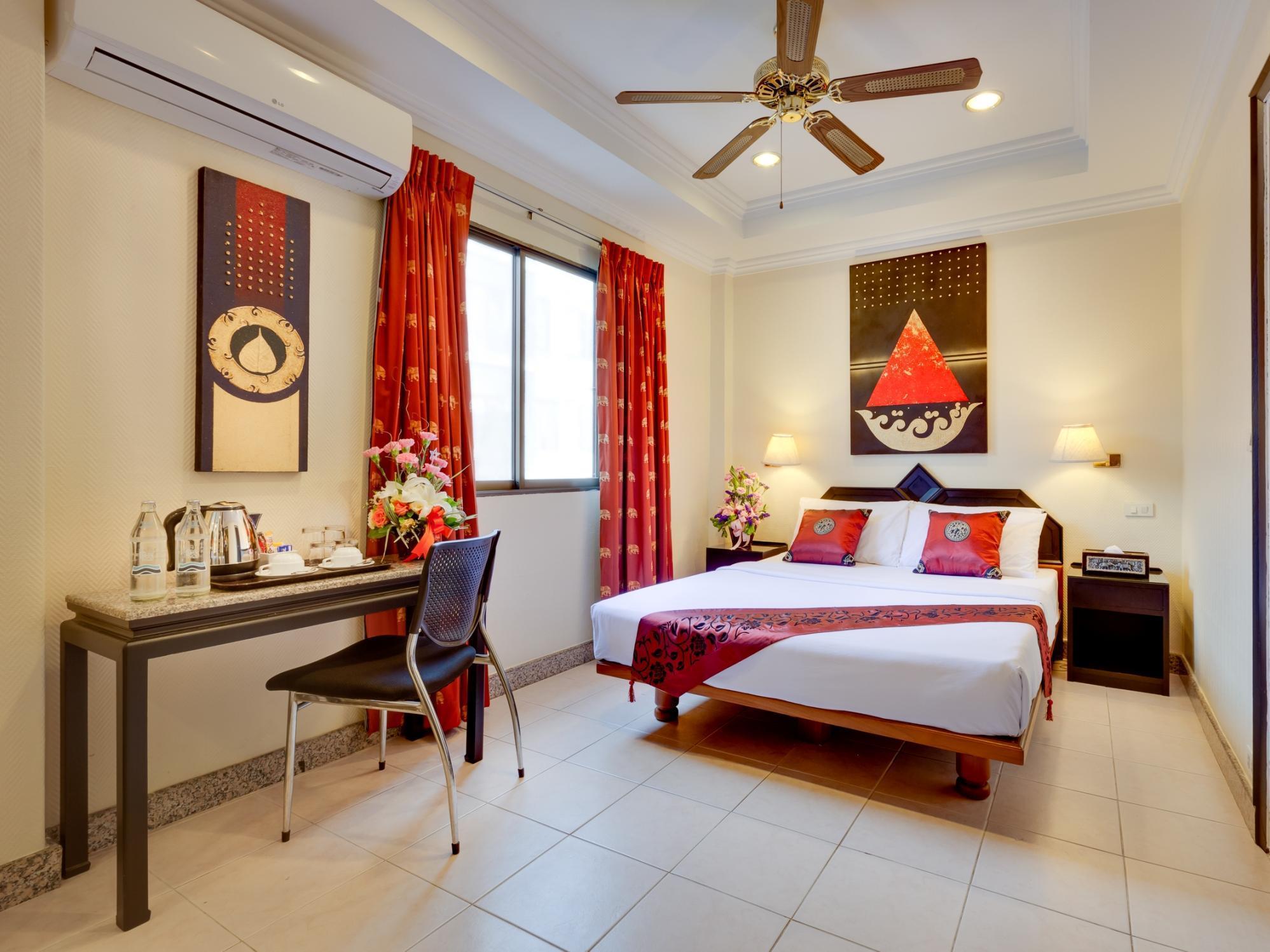 The Ambiance Hotel Pattaya Exterior foto