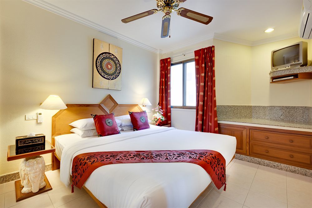 The Ambiance Hotel Pattaya Exterior foto
