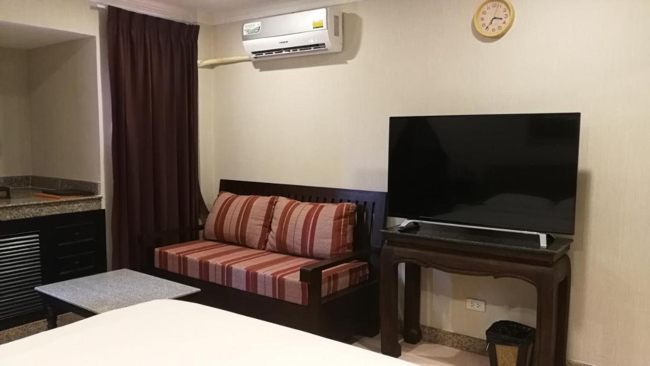 The Ambiance Hotel Pattaya Exterior foto